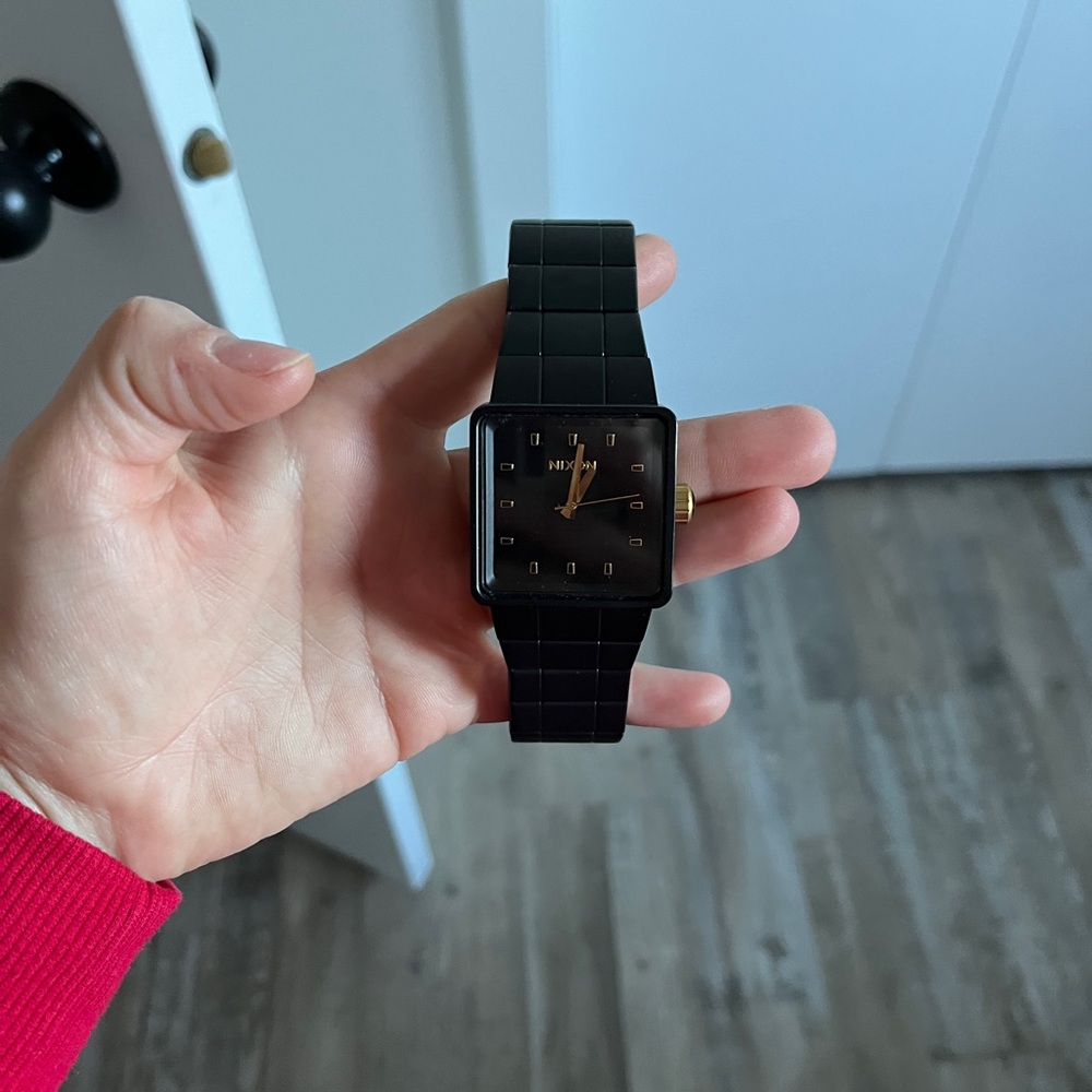 Men’s Nixon watch